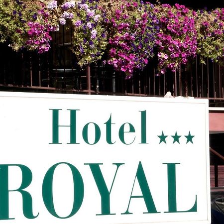 Hotel Royal Пезаро Экстерьер фото